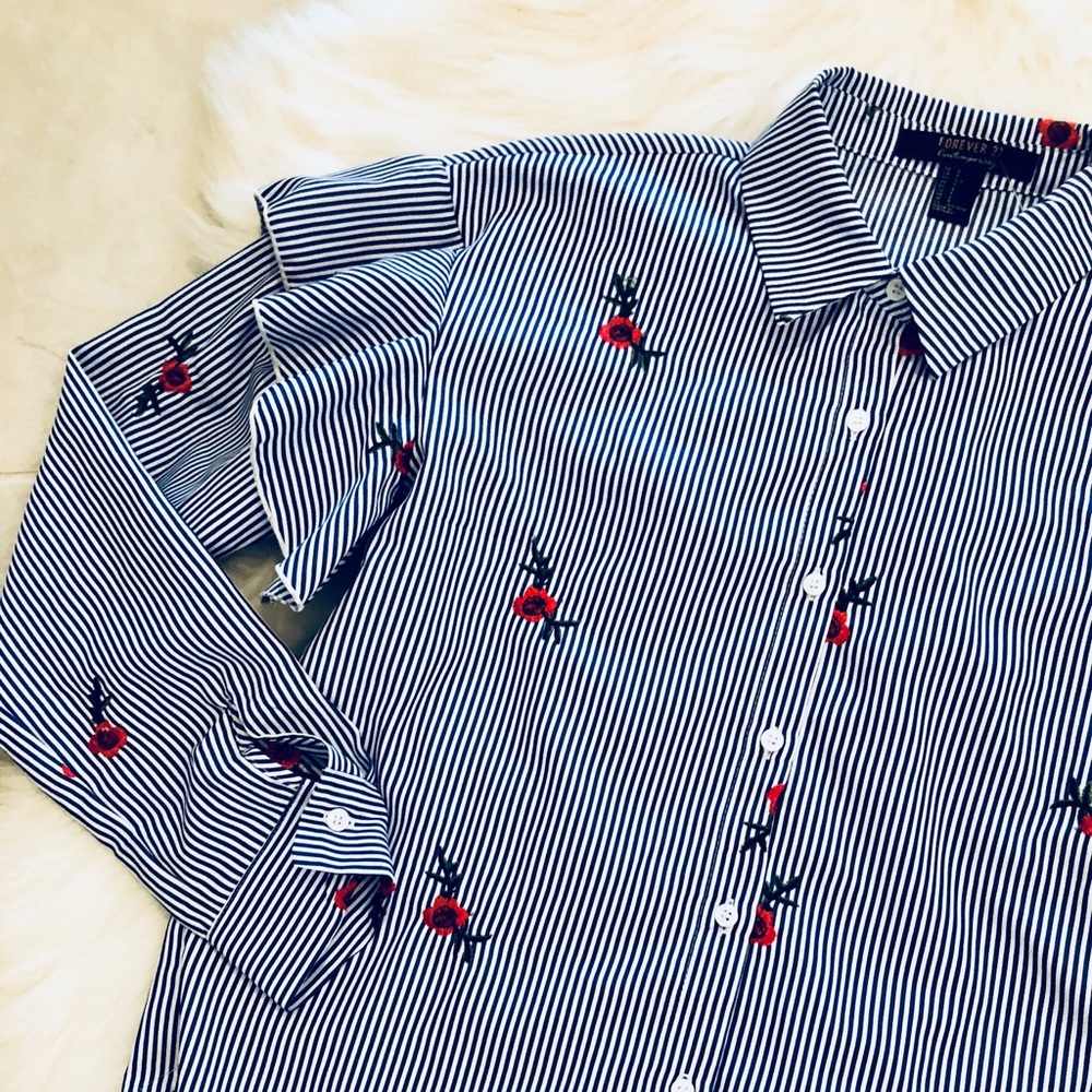 Long Sleeve Blouse with Roses, size M - Picture 3 of 5
